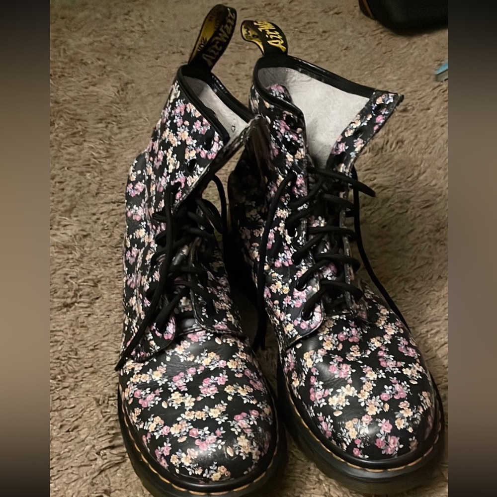 Dr Martens Leather Boots